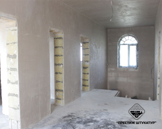 Штукатурка стен загородном доме